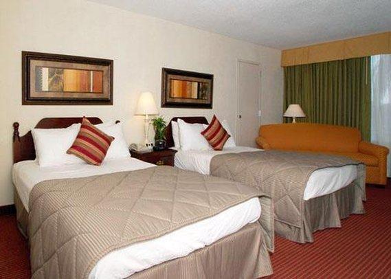 Clarion Hotel Fort Myers Phòng bức ảnh